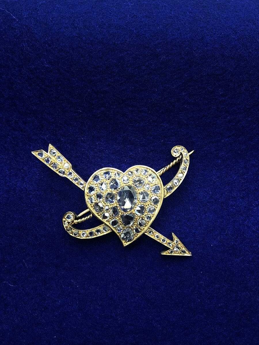 Broches Coraz N Forma Cupido Con Diamantes 2,5 Cts Montado En Oro Amarillo De Ley 18Kts | Joyería Finarte Hot