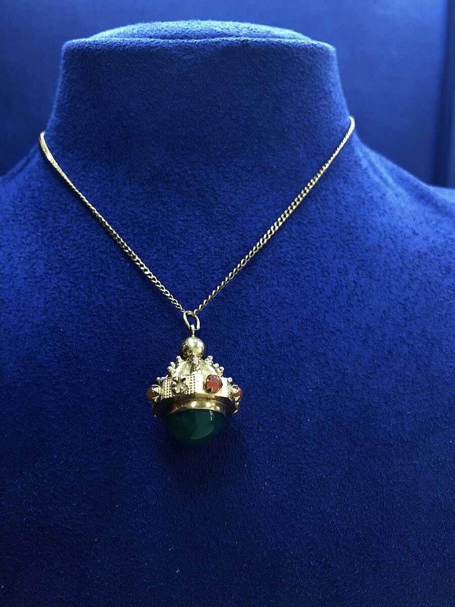 Cadena Con Colgante Piedra Verde Montada En Oro Amarillo De Ley 18Kts | Joyería Finarte Wholesale