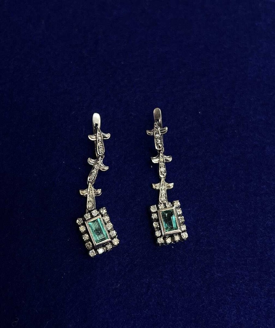 Pendientes Largos Vintage Con Brillantes Y Esmeraldas. Montados En Oro Blanco De Ley 18Kts. | Joyería Finarte Clearance