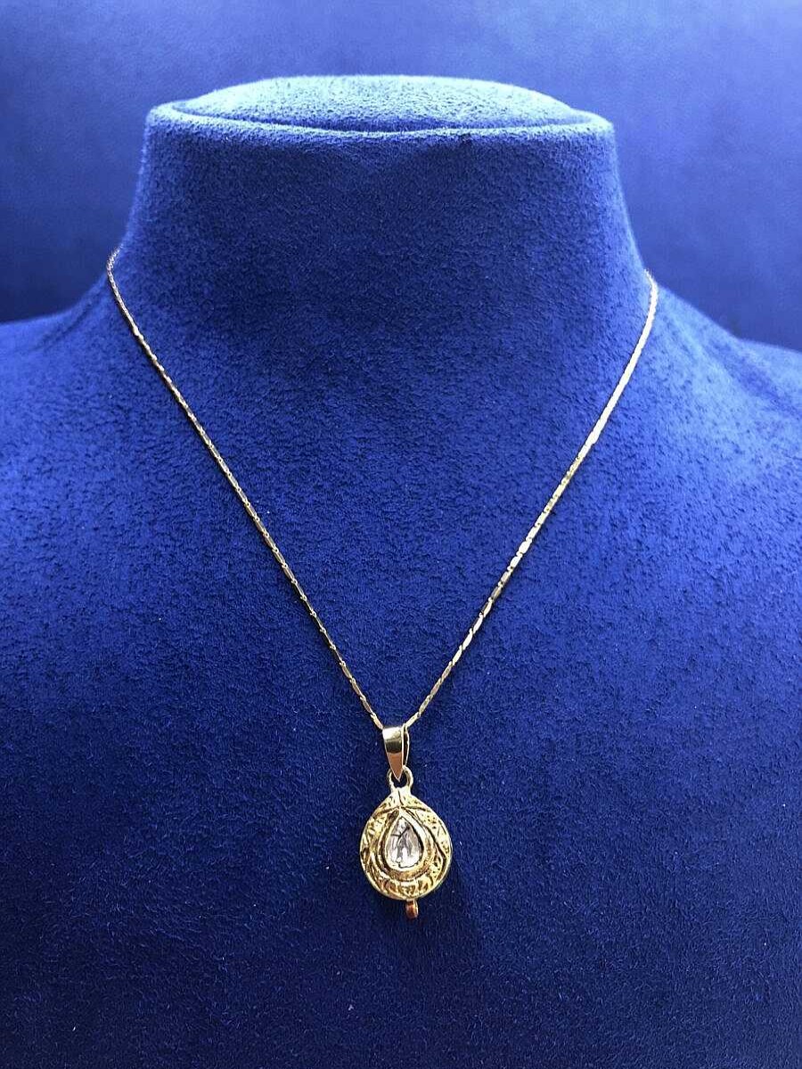 Cadena Con Colgante De Diamante Montado En Oro Amarillo De Ley 18Kts | Joyería Finarte New