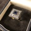 Sortija Bicolor De Epoca Art-Deco Con Piedra Azul Central Y Diamantes Montada En Oro De Ley De 18Kts. | Joyería Finarte Hot