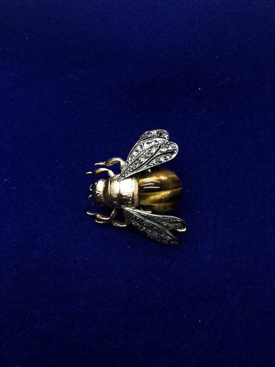 Broche Abeja Con Ojo De Tigre Y Brillantes Montado En Oro Bicolor De Ley 18Kts | Joyería Finarte New