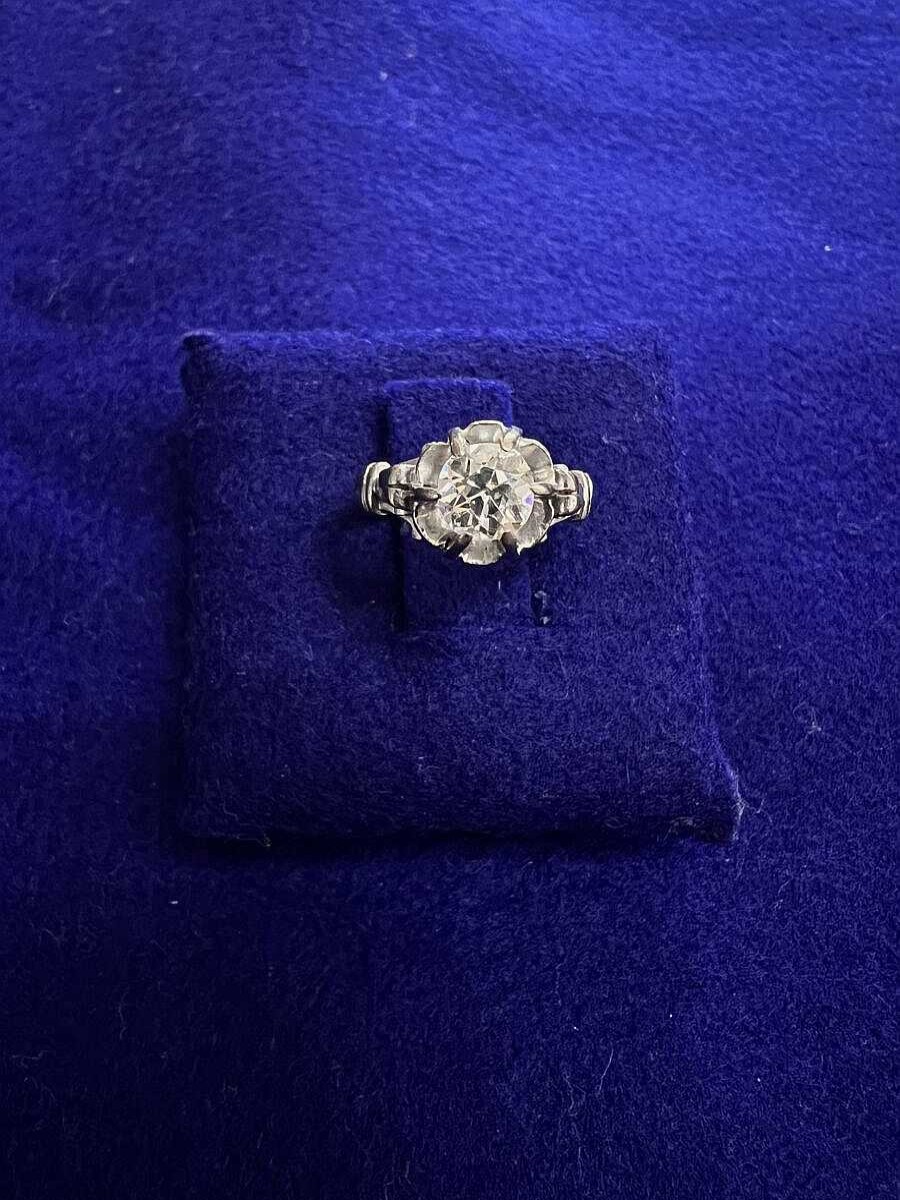 Solitario Con Brillante 0,85 Cts Montura De Ilusi N De 8 Garras. | Joyería Finarte New